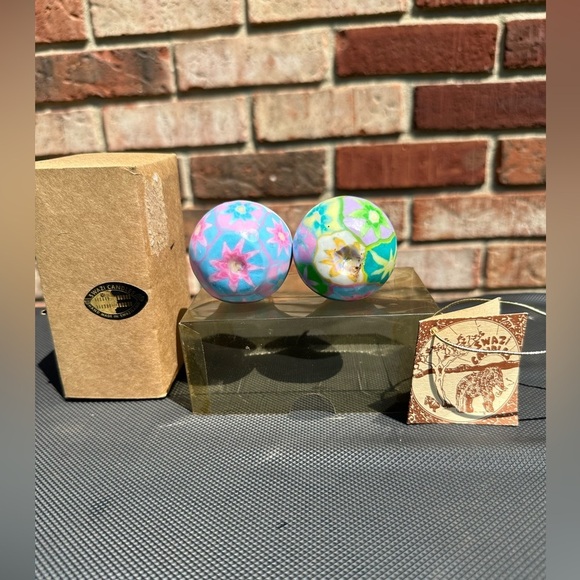 Swazi Candles Two Egg Shaped Floral Multicolored Handmade In Switzerland Candles - Picture 4 of 8